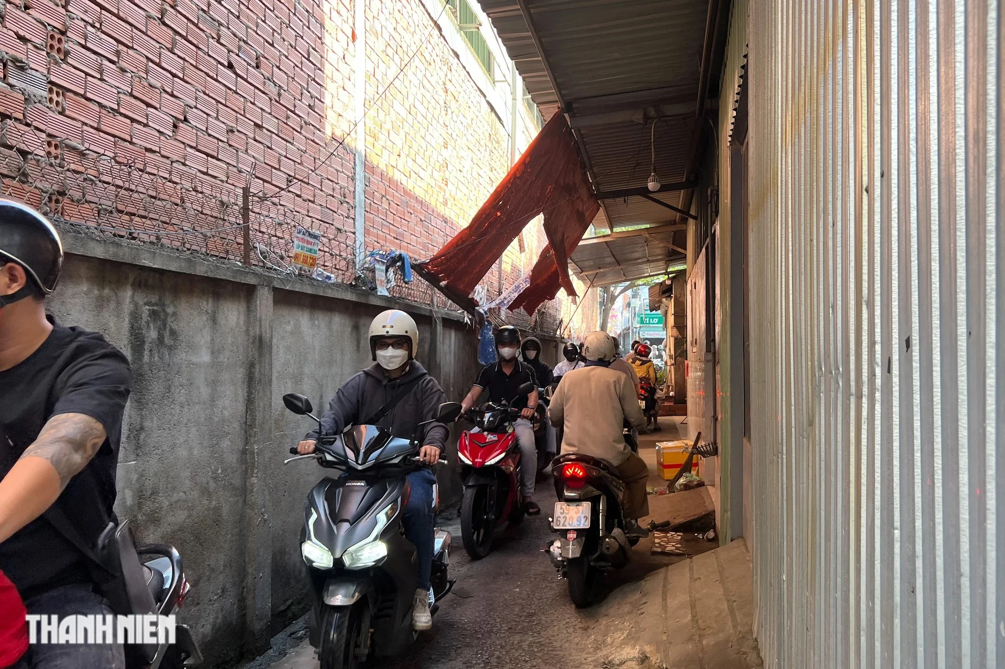 Nhà hẻm xe máy tại TP.HCM đang rao bán