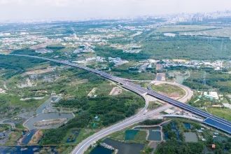 Cao tốc Bến Lức – Long Thành nhìn từ trên cao, trục giao thông liên vùng phía Nam