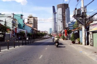 Toàn cảnh đường Nguyễn Tất Thành đoạn qua Quận 4 TP.HCM