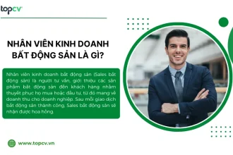 Toàn cảnh lễ vinh danh nhân viên kinh doanh bất động sản với sân khấu và khán phòng