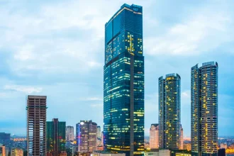 Tòa nhà văn phòng đạt chứng chỉ LEED với cây xanh bao phủ